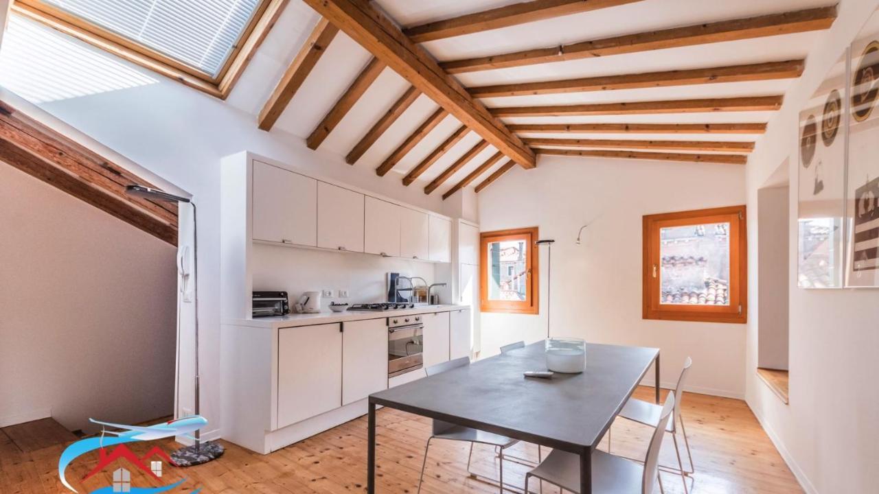 Au Nom De La Rose Apartment Venice Exterior photo